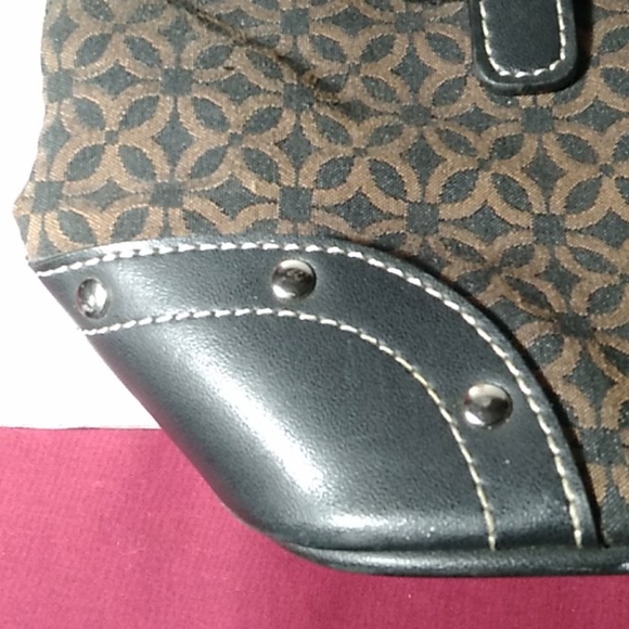 Handbag - Picture 6 of 6